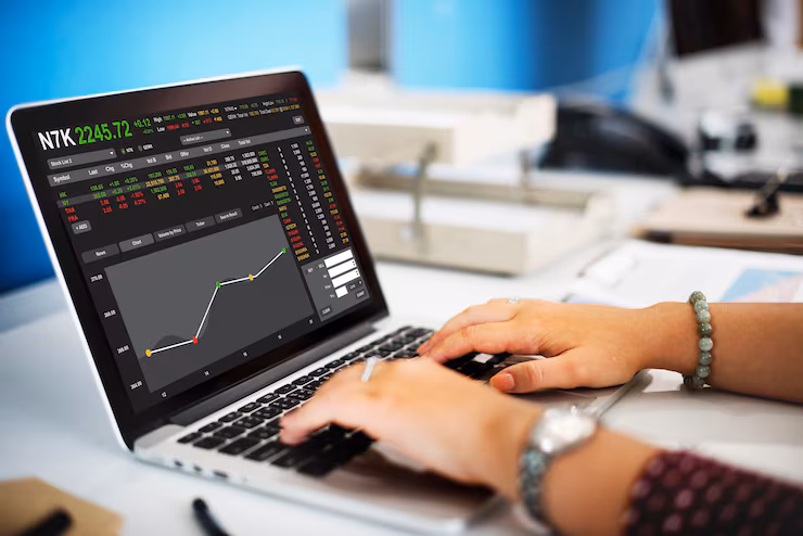 Lightening Ventures Helps Investors Manage Market Volatility with Strategic Trading Tools